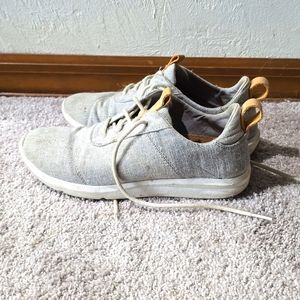 Grey Tom's sneakers women's size 6